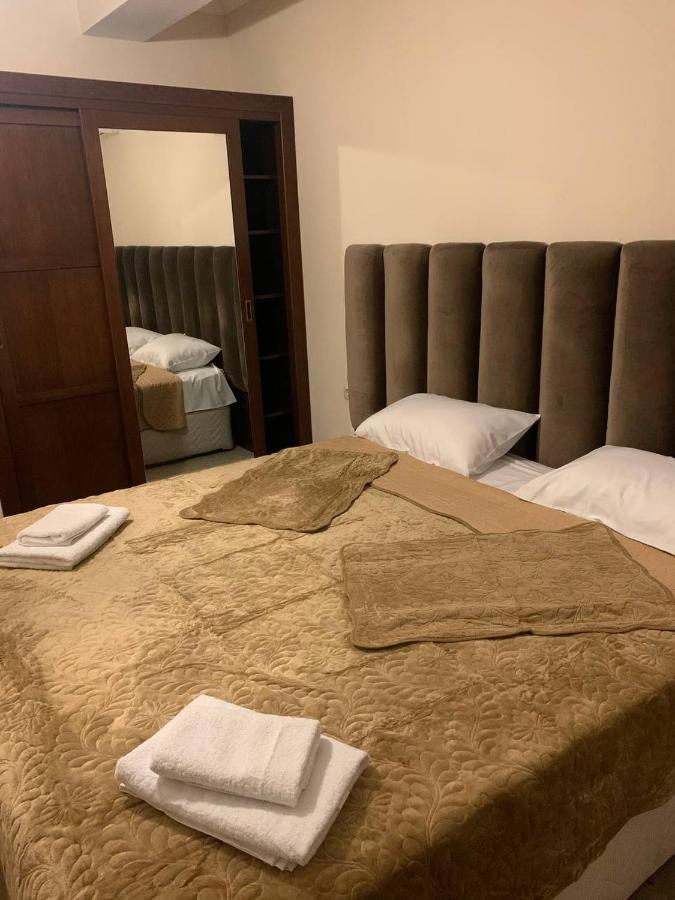 Hotel Grandis 第比利斯 外观 照片
