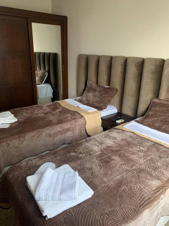 Hotel Grandis 第比利斯 外观 照片