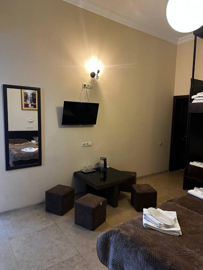 Hotel Grandis 第比利斯 外观 照片