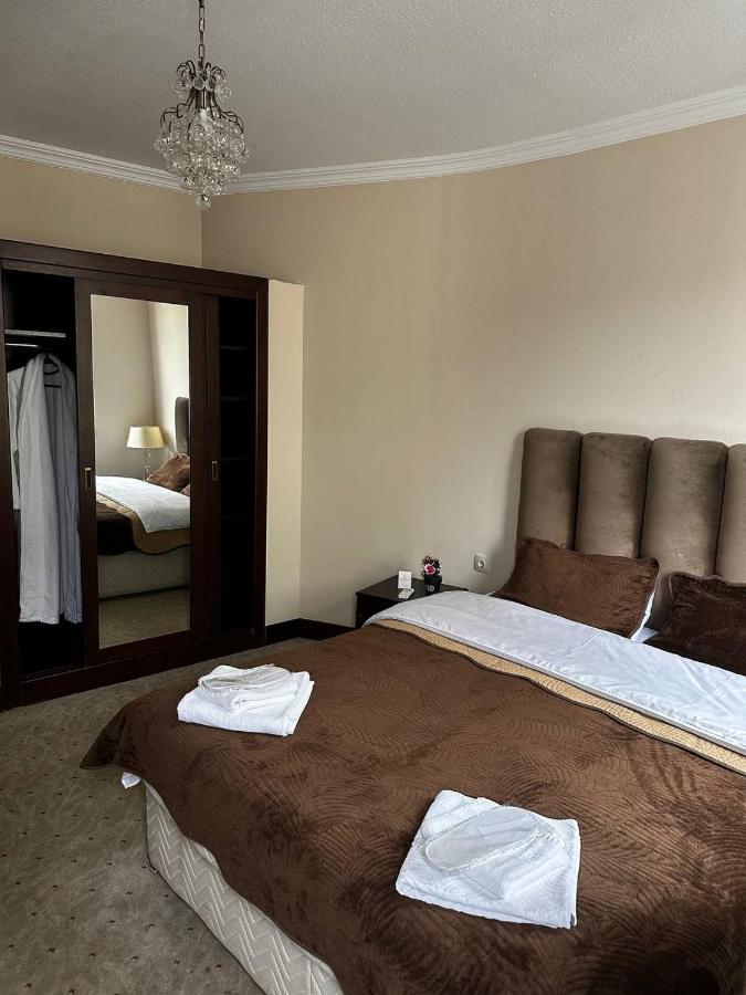 Hotel Grandis 第比利斯 外观 照片