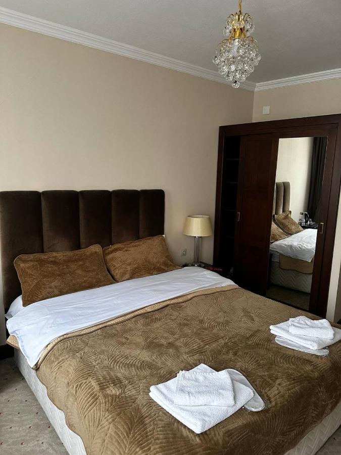 Hotel Grandis 第比利斯 外观 照片