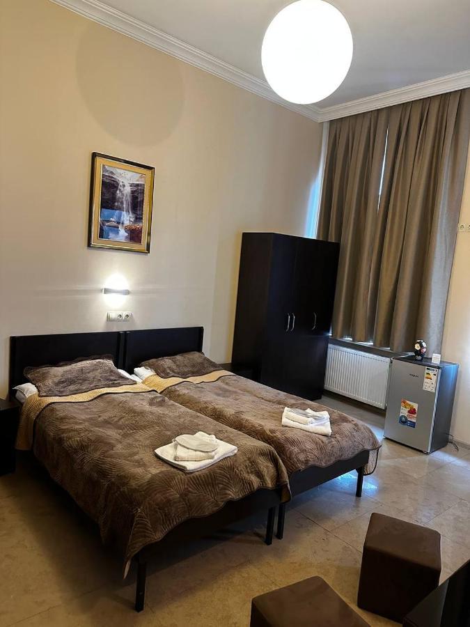 Hotel Grandis 第比利斯 外观 照片